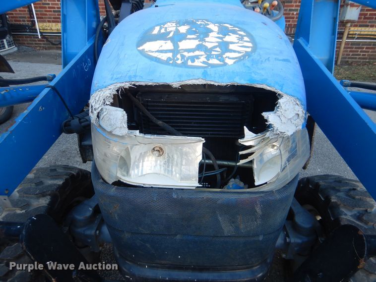 image for item AE9671 New Holland TC33D  MFWD tractor