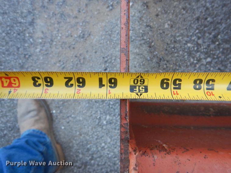 image for item AE9671 New Holland TC33D  MFWD tractor