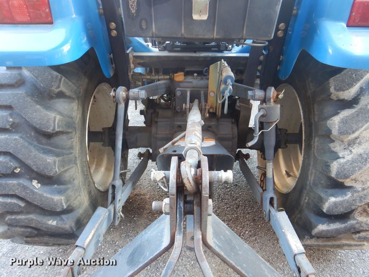 image for item AE9671 New Holland TC33D  MFWD tractor