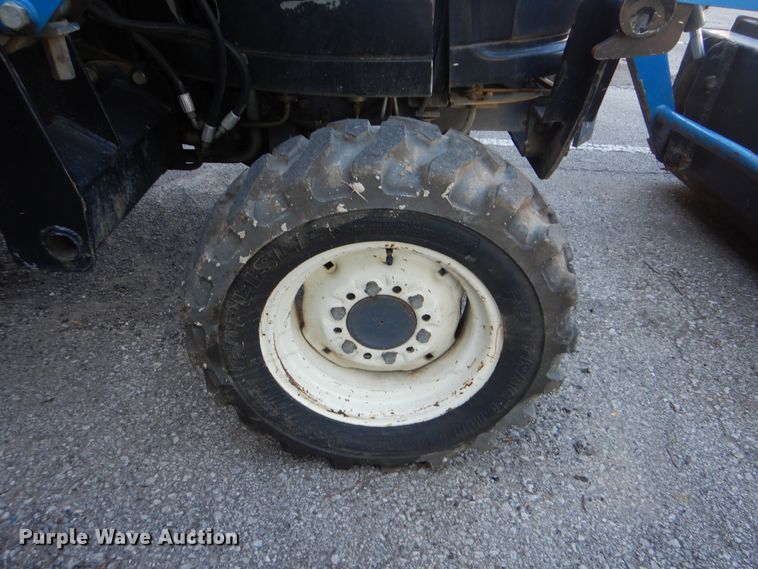 image for item AE9671 New Holland TC33D  MFWD tractor