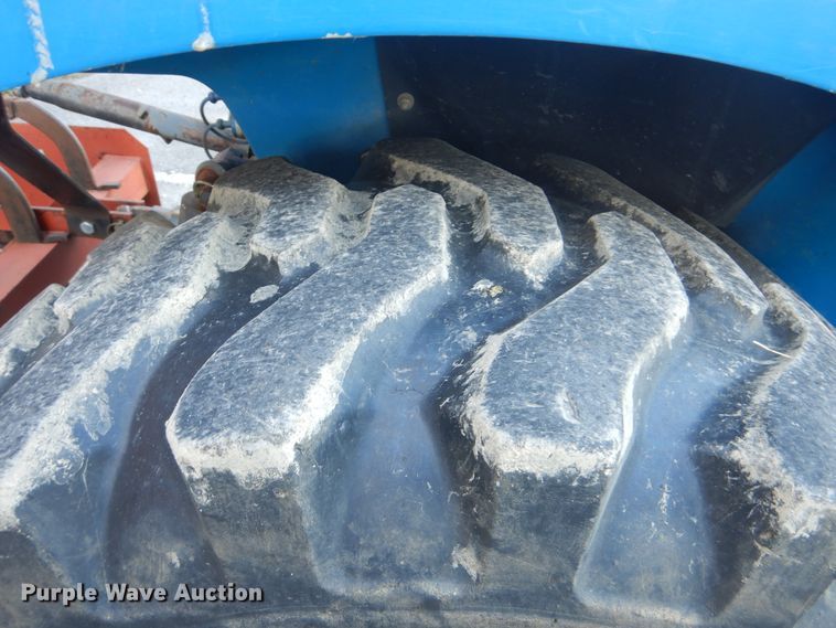 image for item AE9671 New Holland TC33D  MFWD tractor