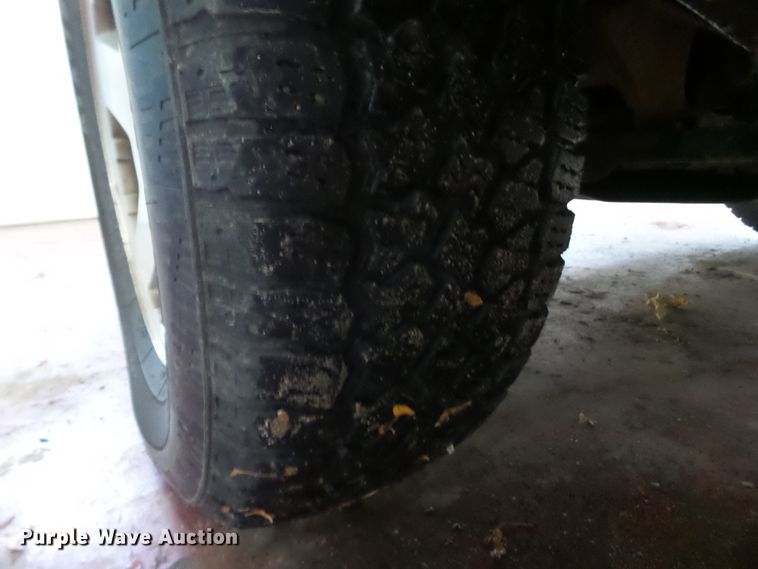 image for item DF0913 2005 Chevrolet Silverado 1500  Crew Cab pickup truck