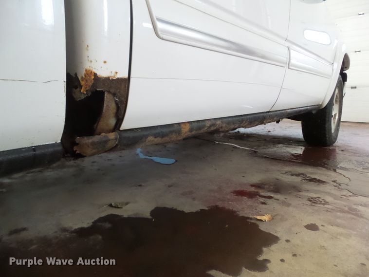 image for item DF0913 2005 Chevrolet Silverado 1500  Crew Cab pickup truck