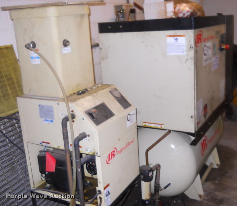 image for item DF4564 Ingersoll Rand 1RN10H-CC-150L  air compressor