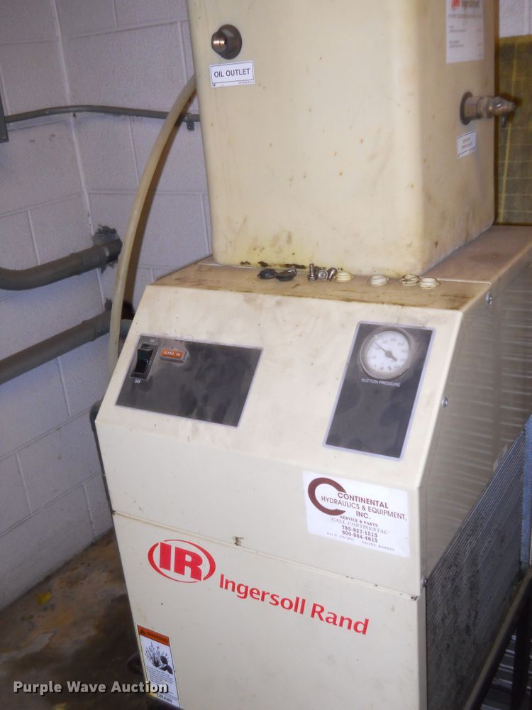 image for item DF4564 Ingersoll Rand 1RN10H-CC-150L  air compressor