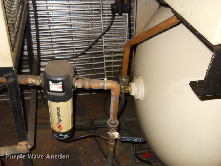 image for item DF4564 Ingersoll Rand 1RN10H-CC-150L  air compressor