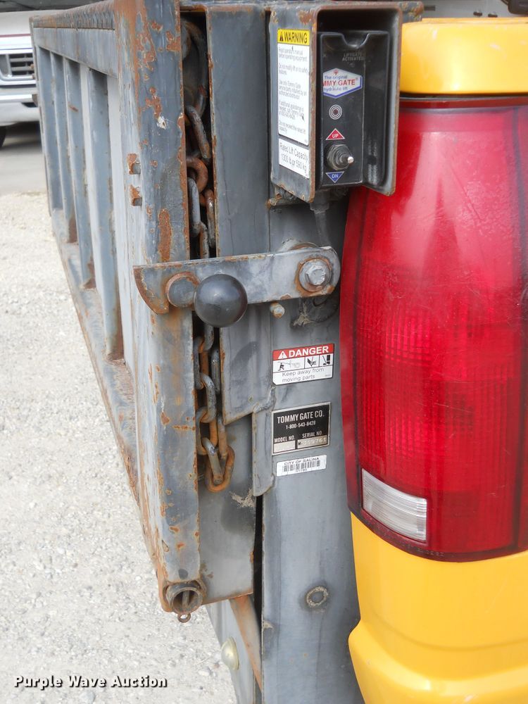 image for item DF4566 1996 Chevrolet C1500  Ext. Cab pickup truck