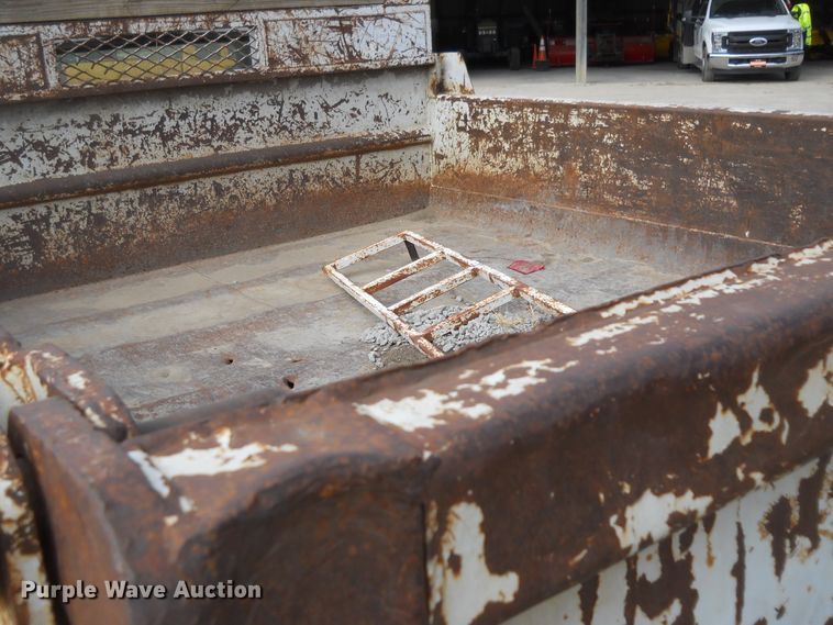 image for item DF4568 1994 Ford F450 Super Duty  dump truck