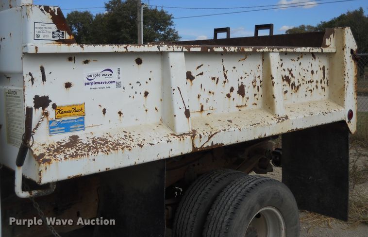 image for item DF4568 1994 Ford F450 Super Duty  dump truck