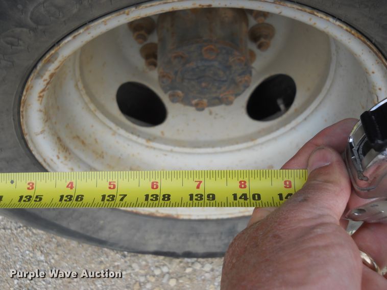 image for item DF4568 1994 Ford F450 Super Duty  dump truck