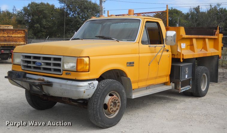 image for item DF4569 1991 Ford F450 Super Duty  dump truck