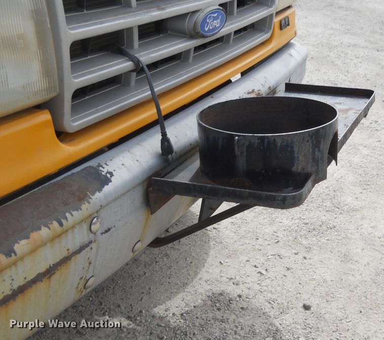 image for item DF4569 1991 Ford F450 Super Duty  dump truck