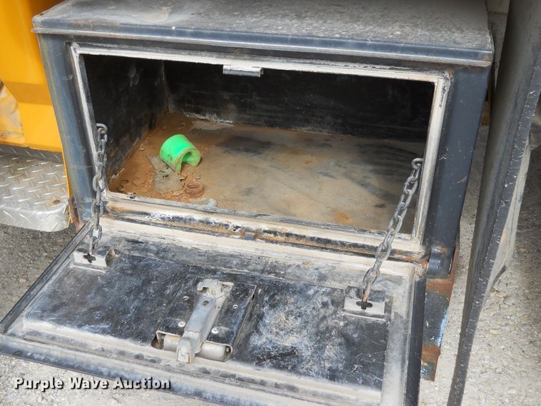 image for item DF4569 1991 Ford F450 Super Duty  dump truck