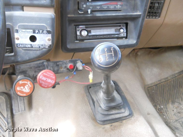 image for item DF4569 1991 Ford F450 Super Duty  dump truck