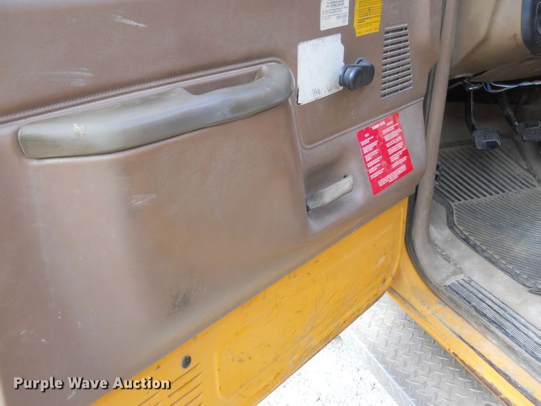 image for item DF4569 1991 Ford F450 Super Duty  dump truck