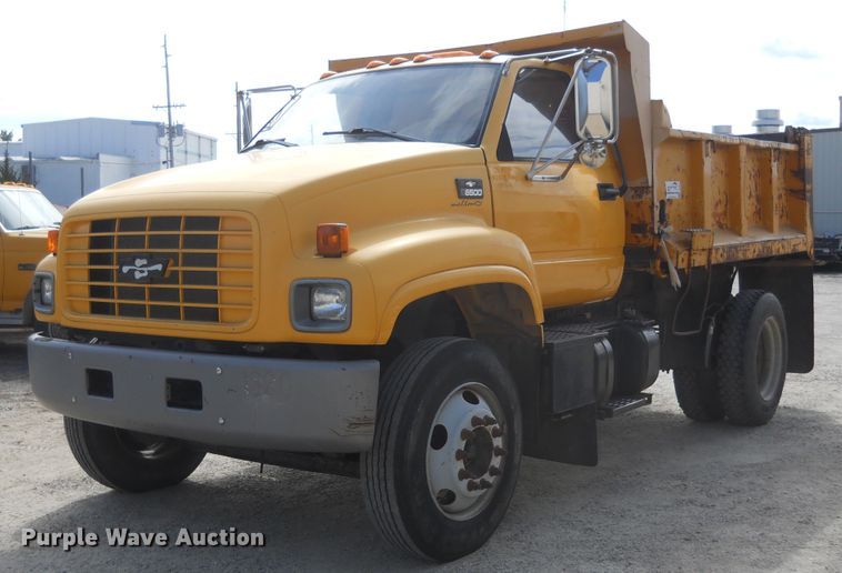 image for item DF4571 1999 Chevrolet C6500  dump truck