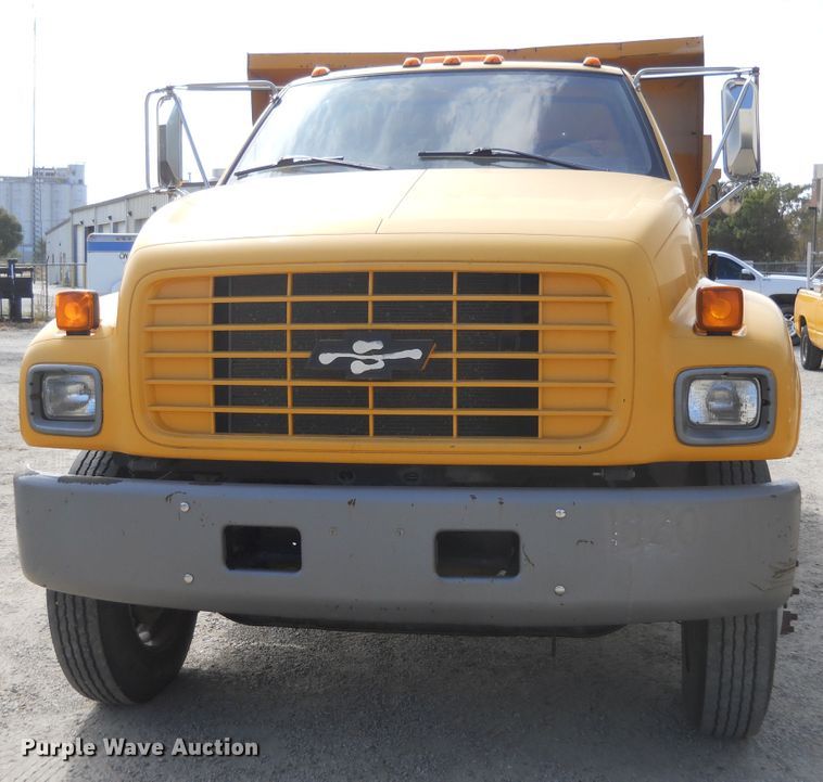 image for item DF4571 1999 Chevrolet C6500  dump truck