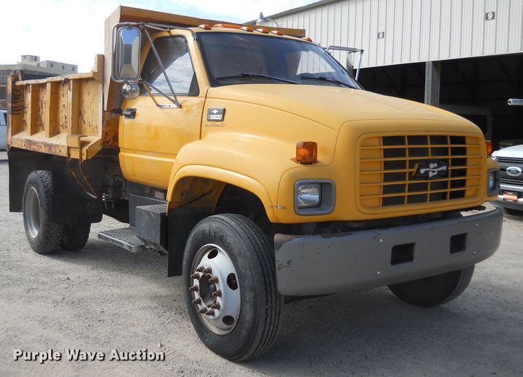 image for item DF4571 1999 Chevrolet C6500  dump truck