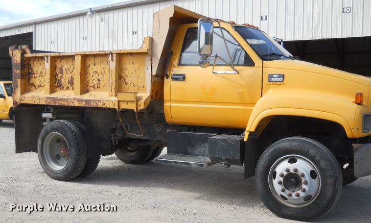 image for item DF4571 1999 Chevrolet C6500  dump truck
