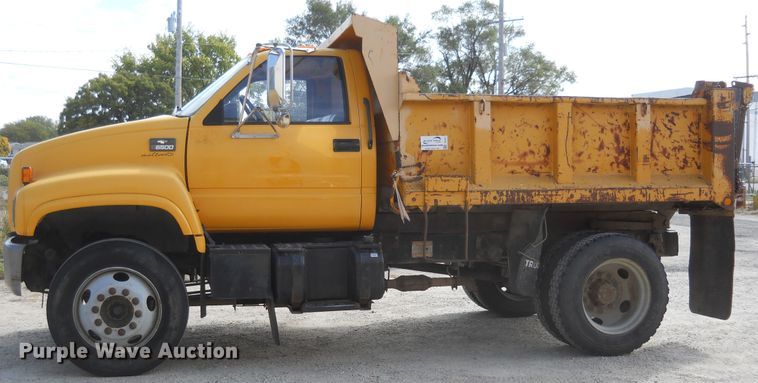 image for item DF4571 1999 Chevrolet C6500  dump truck