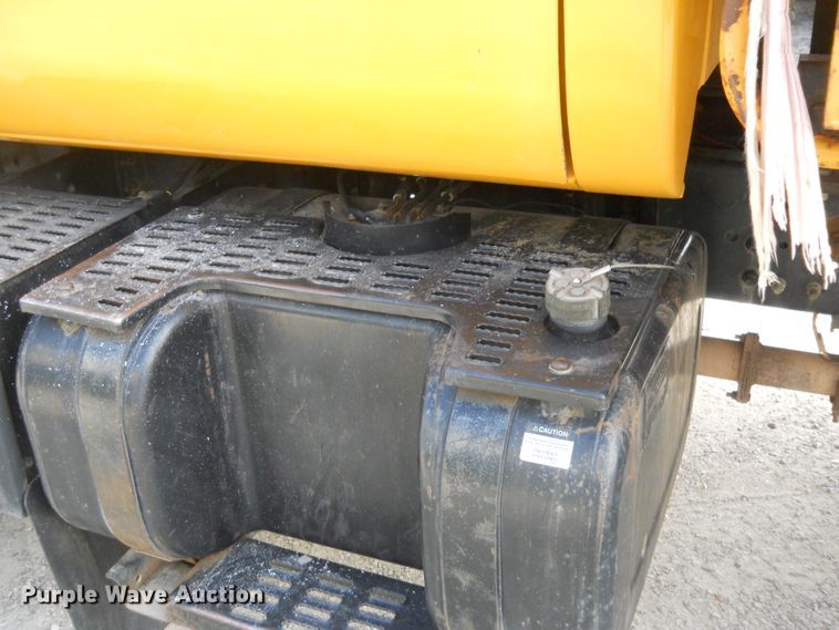 image for item DF4571 1999 Chevrolet C6500  dump truck