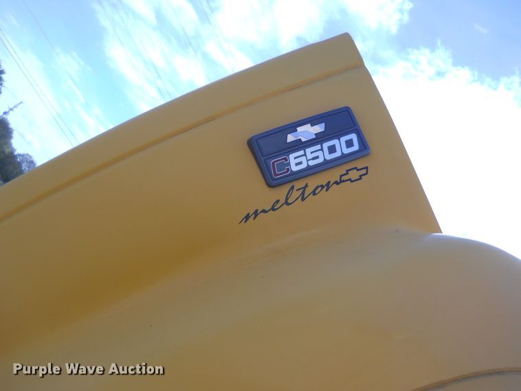 image for item DF4571 1999 Chevrolet C6500  dump truck