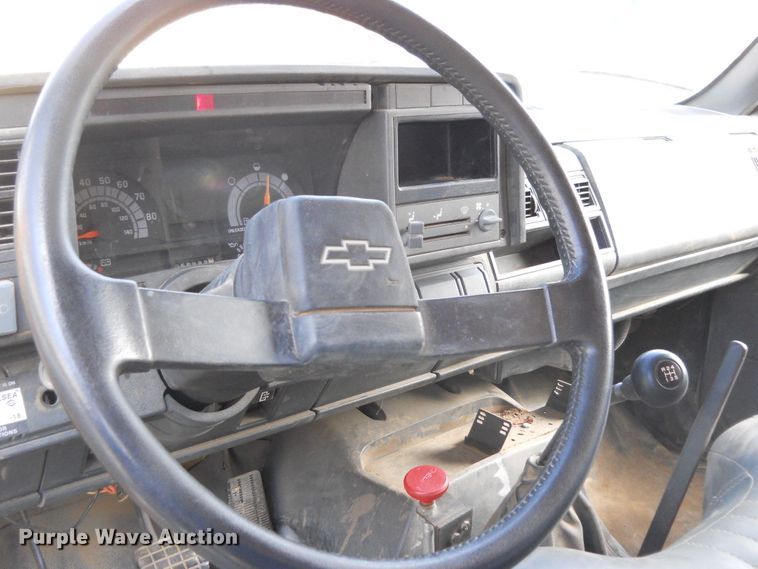 image for item DF4571 1999 Chevrolet C6500  dump truck