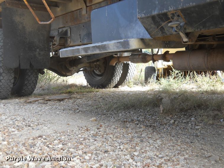 image for item DF4571 1999 Chevrolet C6500  dump truck