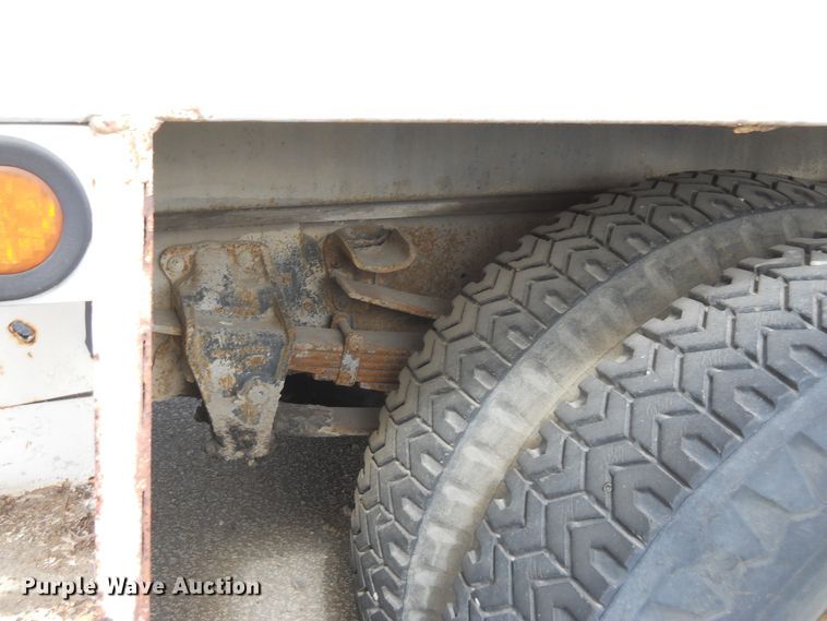 image for item DF4572 1979 Ford F800  water truck