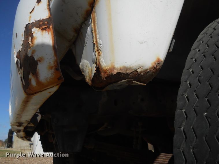 image for item DF4572 1979 Ford F800  water truck