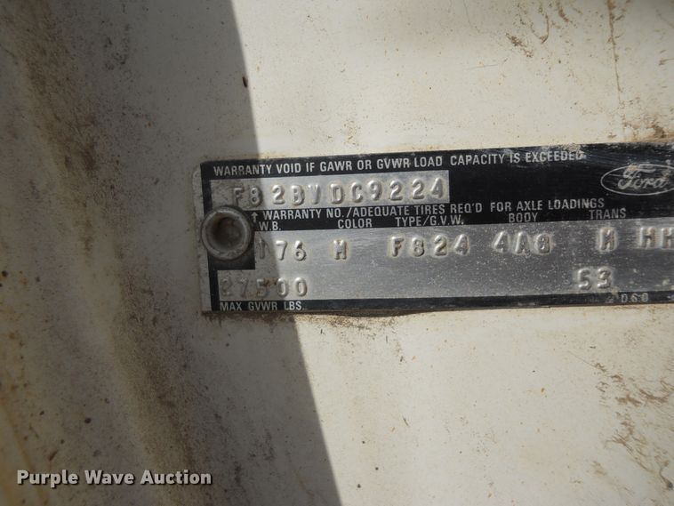 image for item DF4572 1979 Ford F800  water truck