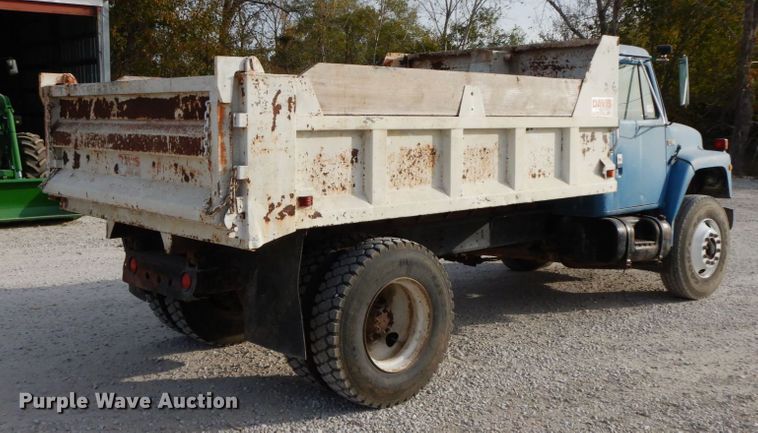 image for item DG6955 1986 International 1954  dump truck