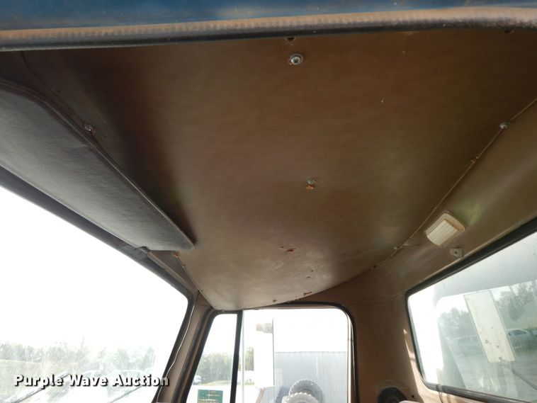 image for item DG6955 1986 International 1954  dump truck