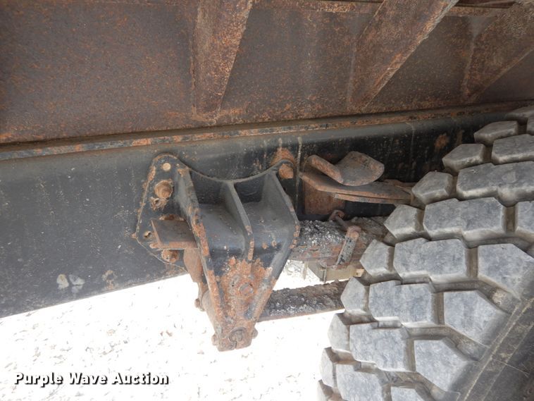 image for item DG6955 1986 International 1954  dump truck