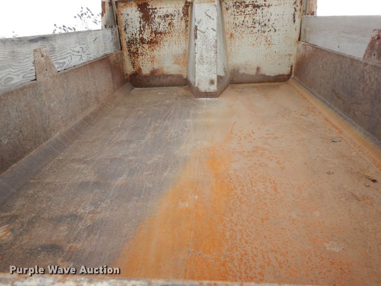 image for item DG6955 1986 International 1954  dump truck