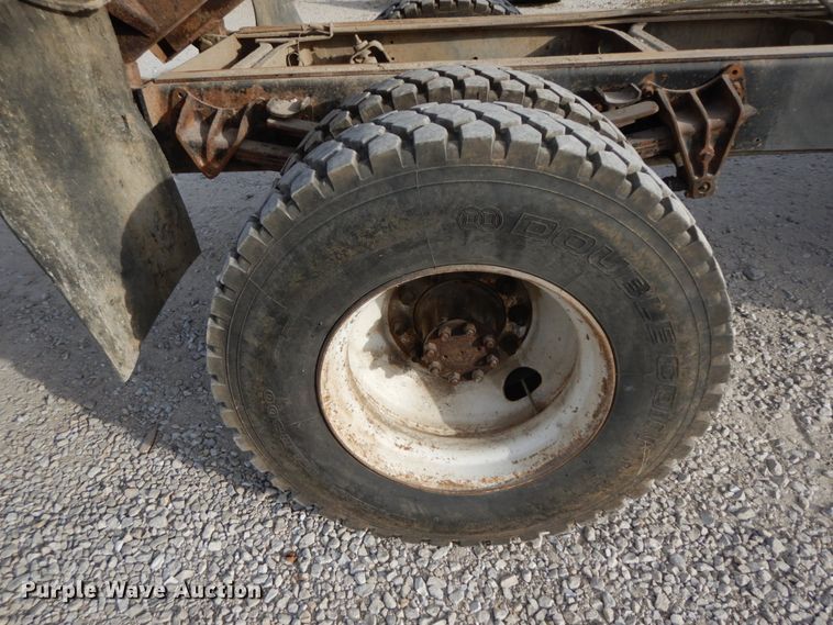 image for item DG6955 1986 International 1954  dump truck