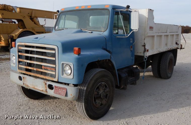 image for item DG6956 1987 International 1954  dump truck