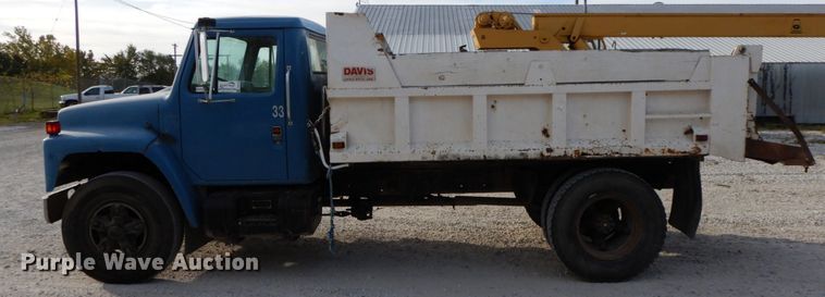 image for item DG6956 1987 International 1954  dump truck