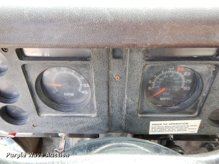 image for item DG6956 1987 International 1954  dump truck