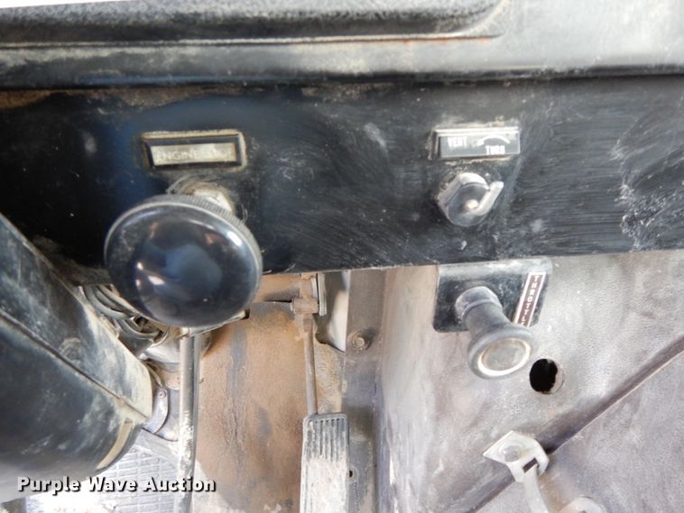 image for item DG6956 1987 International 1954  dump truck