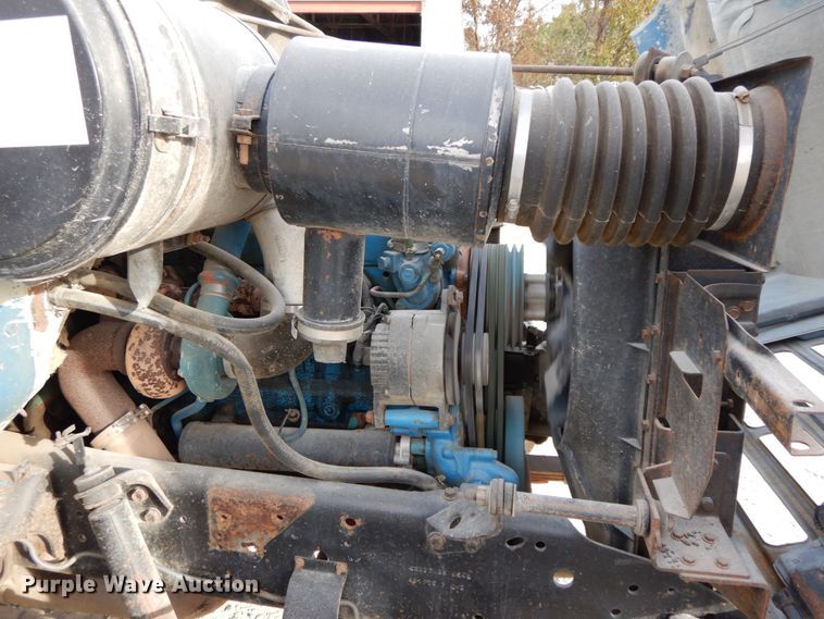 image for item DG6956 1987 International 1954  dump truck