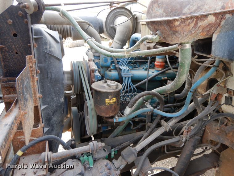 image for item DG6956 1987 International 1954  dump truck