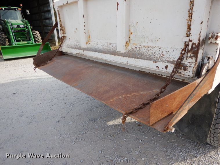 image for item DG6956 1987 International 1954  dump truck