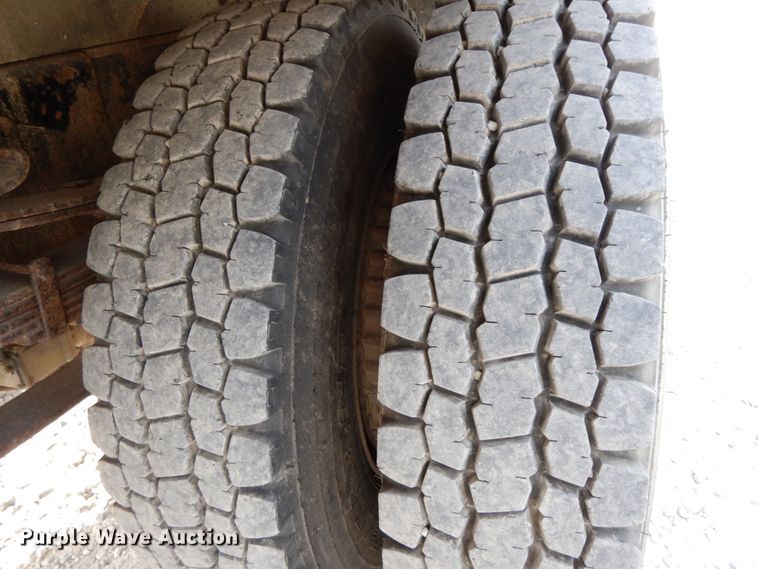 image for item DG6956 1987 International 1954  dump truck