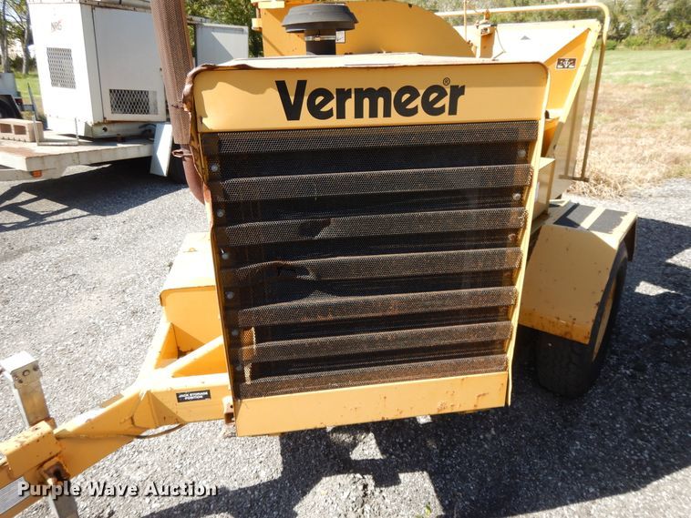 image for item DH0218 Vermeer BC1230A wood chipper