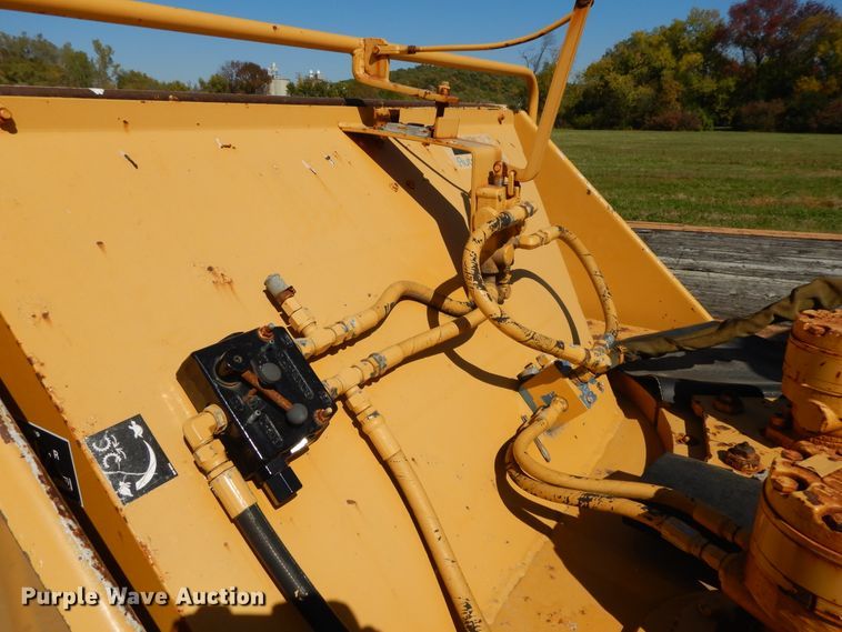 image for item DH0218 Vermeer BC1230A wood chipper