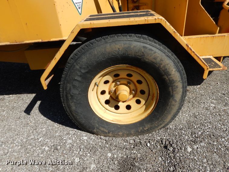 image for item DH0218 Vermeer BC1230A wood chipper