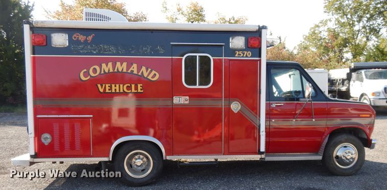 image for item DH0230 1988 Ford Econoline E350  mobile command center vehicle