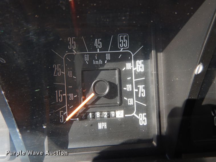 image for item DH0230 1988 Ford Econoline E350  mobile command center vehicle