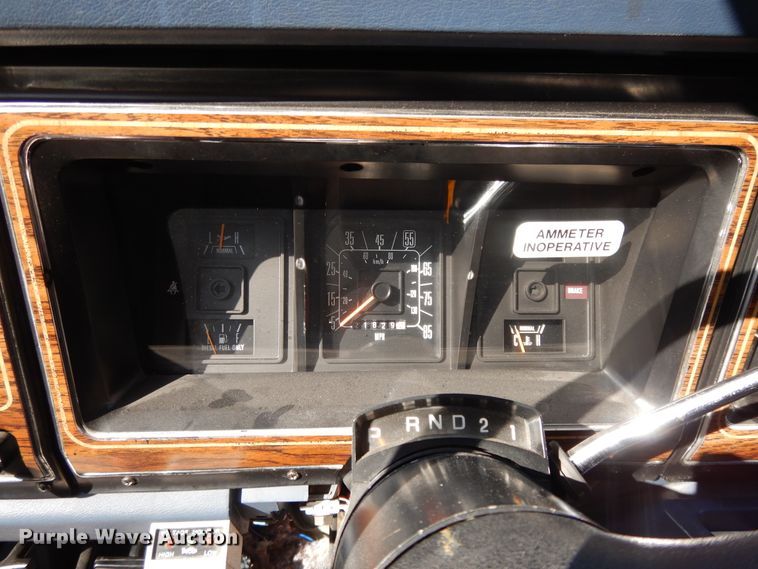 image for item DH0230 1988 Ford Econoline E350  mobile command center vehicle